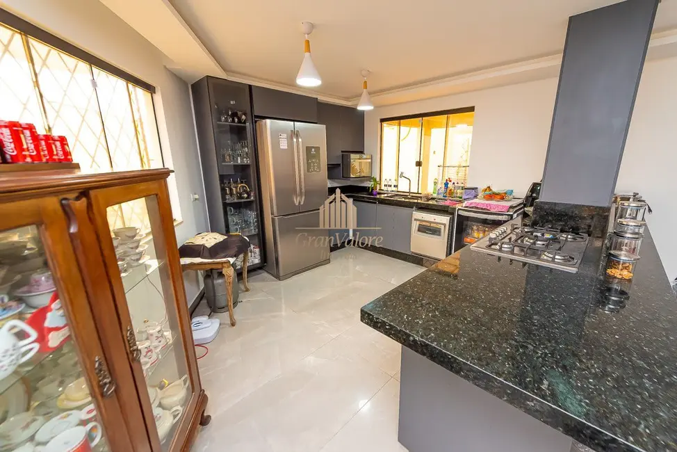 Foto 8 de Sobrado com 3 quartos à venda, 197m2 em Jardim das Américas, Curitiba - PR