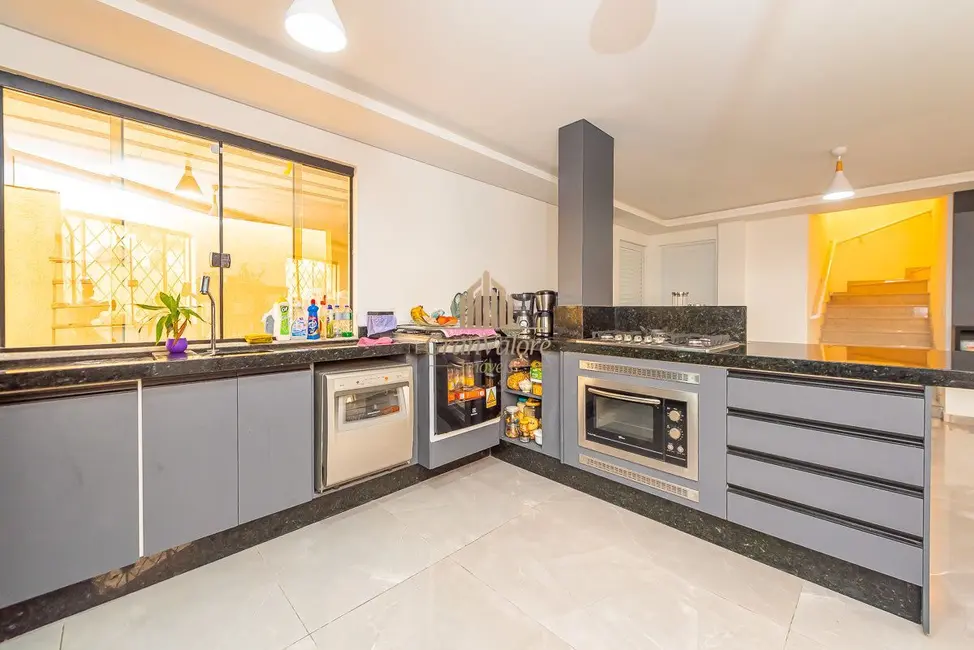 Foto 9 de Sobrado com 3 quartos à venda, 197m2 em Jardim das Américas, Curitiba - PR