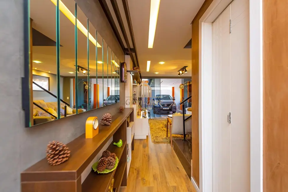 Sobrado com 3 quartos à venda, 134m2 em Boqueirão, Curitiba - PR - imagem 8 Foto 8 de Sobrado com 3 quartos à venda, 134m2 em Boqueirão, Curitiba - PR