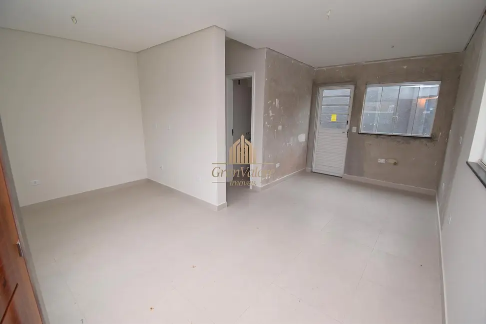 Casa com 3 quartos à venda, 82m2 em Sítio Cercado, Curitiba - PR - imagem 3 Foto 3 de Casa com 3 quartos à venda, 82m2 em Sítio Cercado, Curitiba - PR