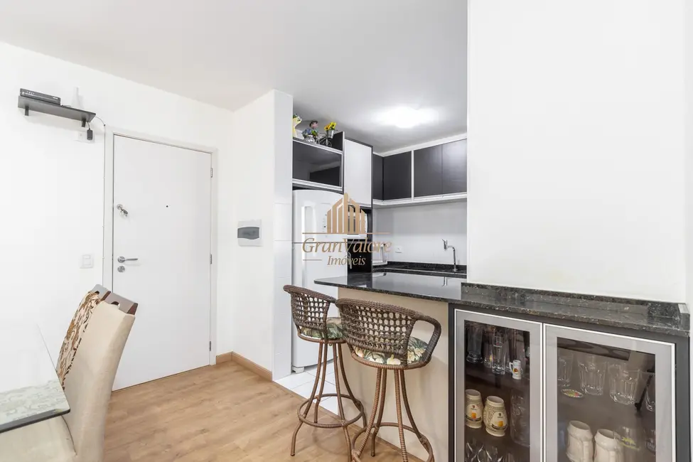 Foto 4 de Apartamento com 2 quartos à venda, 73m2 em Cristo Rei, Curitiba - PR