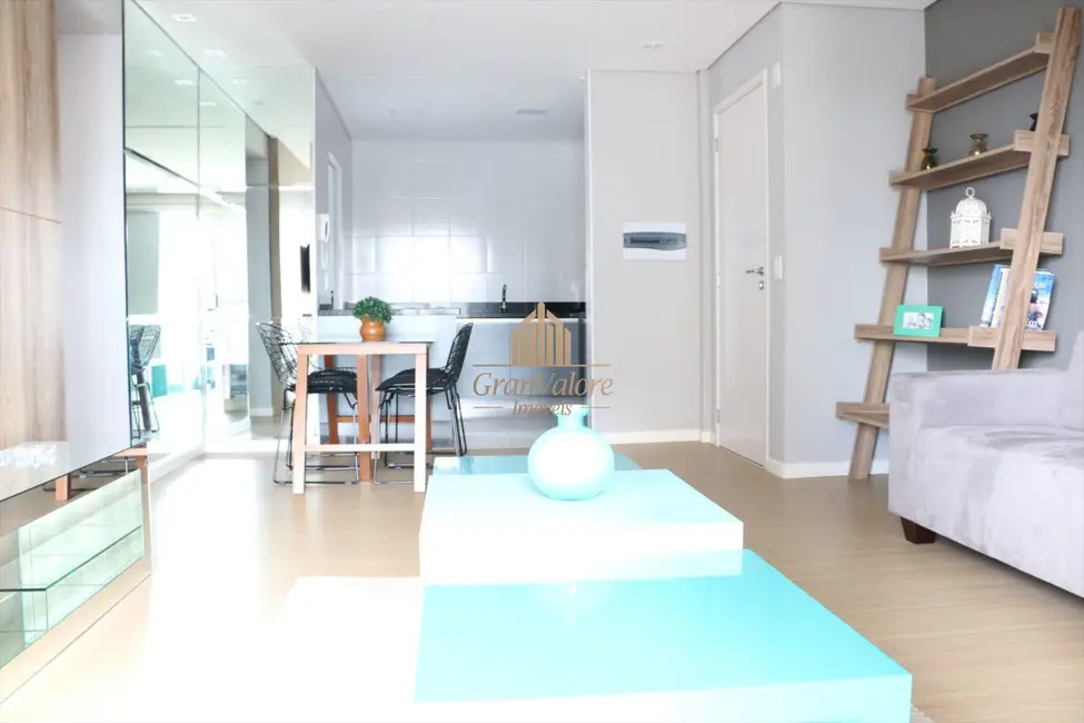 Foto 9 de Apartamento com 2 quartos à venda, 73m2 em Cristo Rei, Curitiba - PR