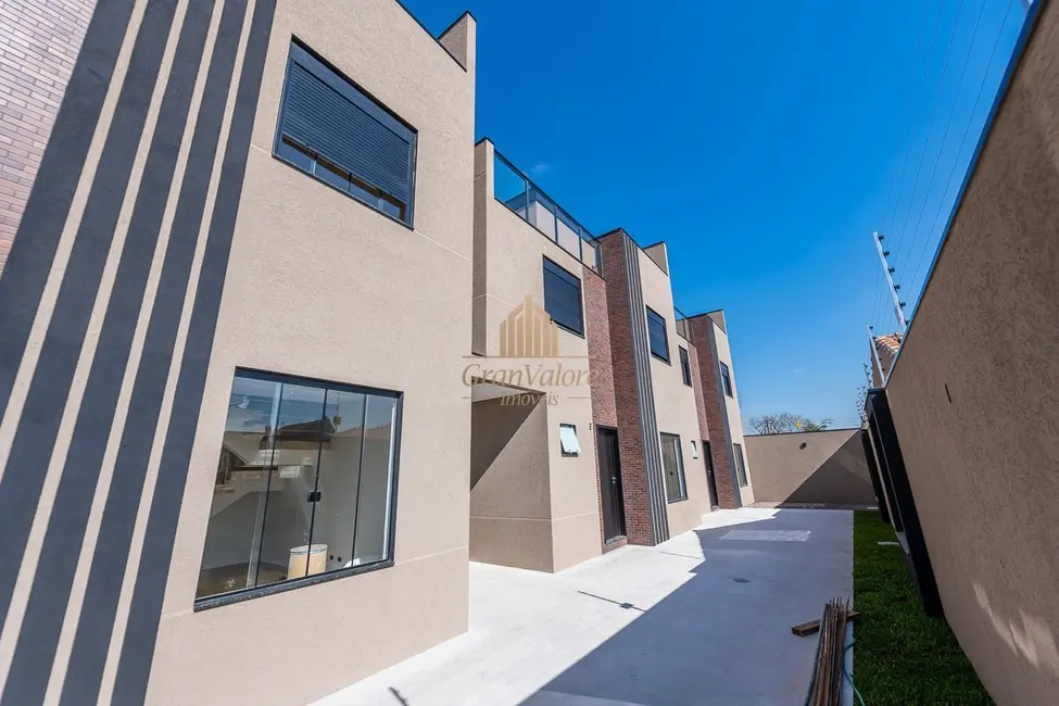 Casa com 3 quartos à venda, 109m2 em Uberaba, Curitiba - PR - imagem 3 Foto 3 de Casa com 3 quartos à venda, 109m2 em Uberaba, Curitiba - PR