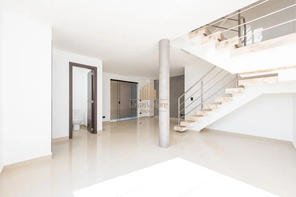 Casa com 3 quartos à venda, 109m2 em Uberaba, Curitiba - PR - imagem 5 Foto 5 de Casa com 3 quartos à venda, 109m2 em Uberaba, Curitiba - PR