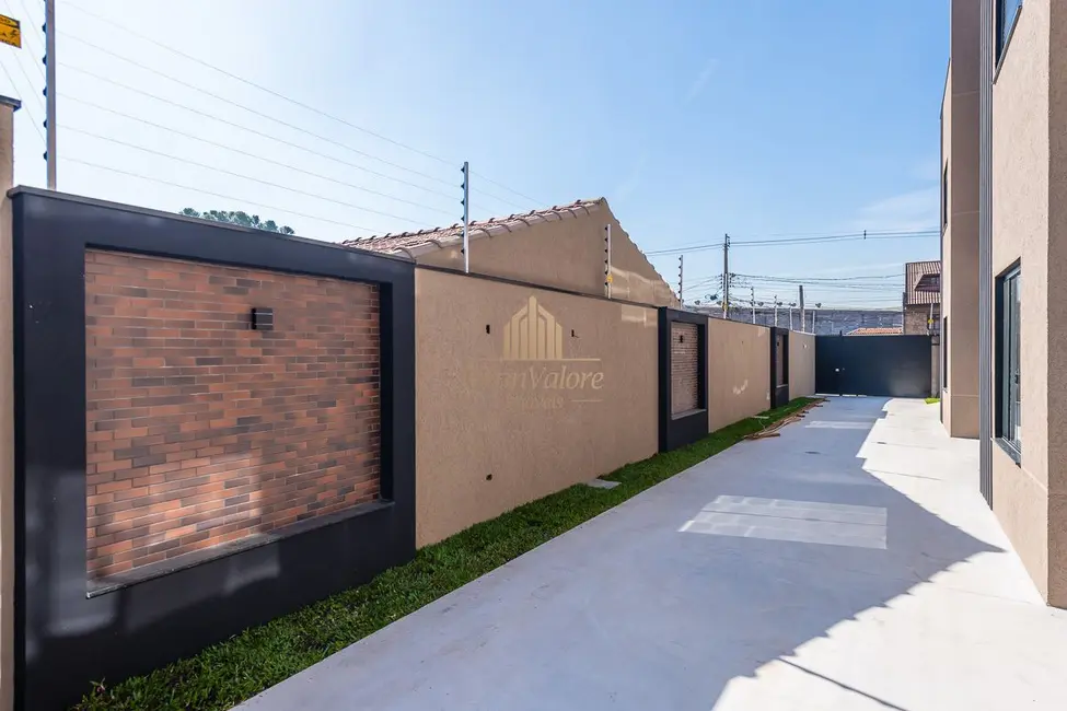 Casa com 3 quartos à venda, 109m2 em Uberaba, Curitiba - PR - imagem 4 Foto 4 de Casa com 3 quartos à venda, 109m2 em Uberaba, Curitiba - PR