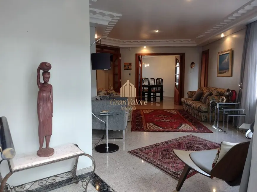 Casa com 3 quartos à venda, 340m2 em Boa Vista, Curitiba - PR - imagem 2 Foto 2 de Casa com 3 quartos à venda, 340m2 em Boa Vista, Curitiba - PR