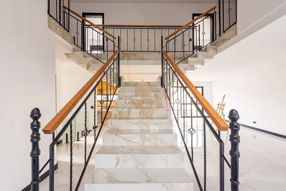 Casa com 4 quartos à venda, 358m2 em Campo Comprido, Curitiba - PR - imagem 2 Foto 2 de Casa com 4 quartos à venda, 358m2 em Campo Comprido, Curitiba - PR