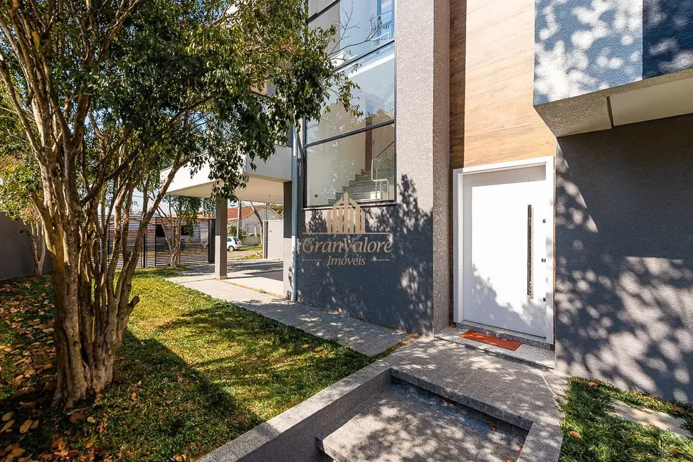 Sobrado com 3 quartos à venda, 191m2 em Cajuru, Curitiba - PR - imagem 7 Foto 7 de Sobrado com 3 quartos à venda, 191m2 em Cajuru, Curitiba - PR