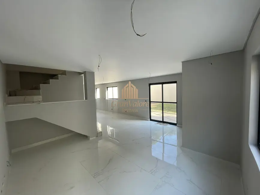 Foto 2 de Casa com 3 quartos à venda, 203m2 em Bacacheri, Curitiba - PR