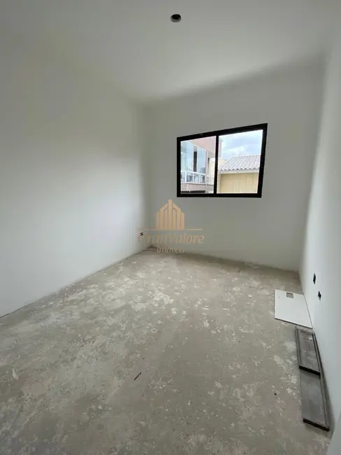 Sobrado com 3 quartos à venda, 168m2 em Boneca do Iguaçu, Sao Jose Dos Pinhais - PR - imagem 9 Foto 9 de Sobrado com 3 quartos à venda, 168m2 em Boneca do Iguaçu, Sao Jose Dos Pinhais - PR