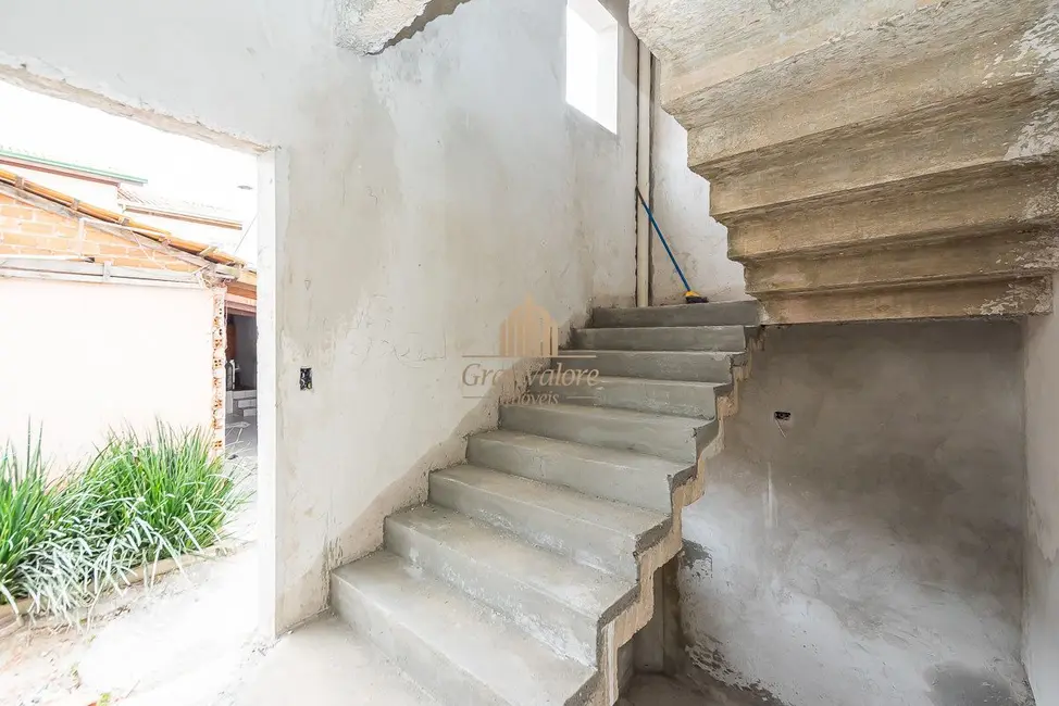 Sobrado com 4 quartos à venda, 296m2 em Tingui, Curitiba - PR - imagem 7 Foto 7 de Sobrado com 4 quartos à venda, 296m2 em Tingui, Curitiba - PR