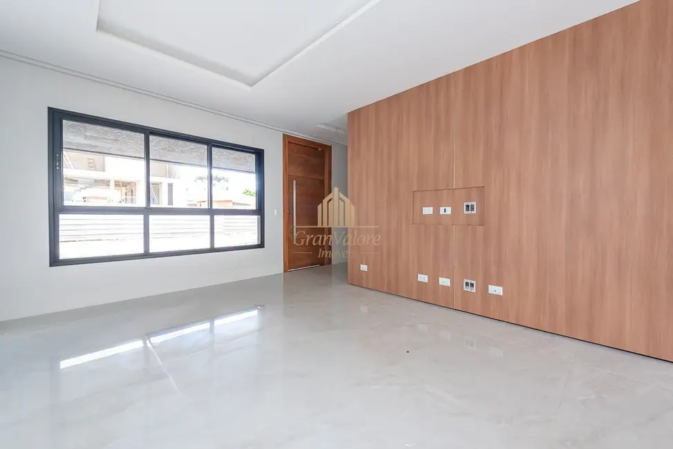 Casa com 3 quartos à venda, 190m2 em Uberaba, Curitiba - PR - imagem 9 Foto 9 de Casa com 3 quartos à venda, 190m2 em Uberaba, Curitiba - PR