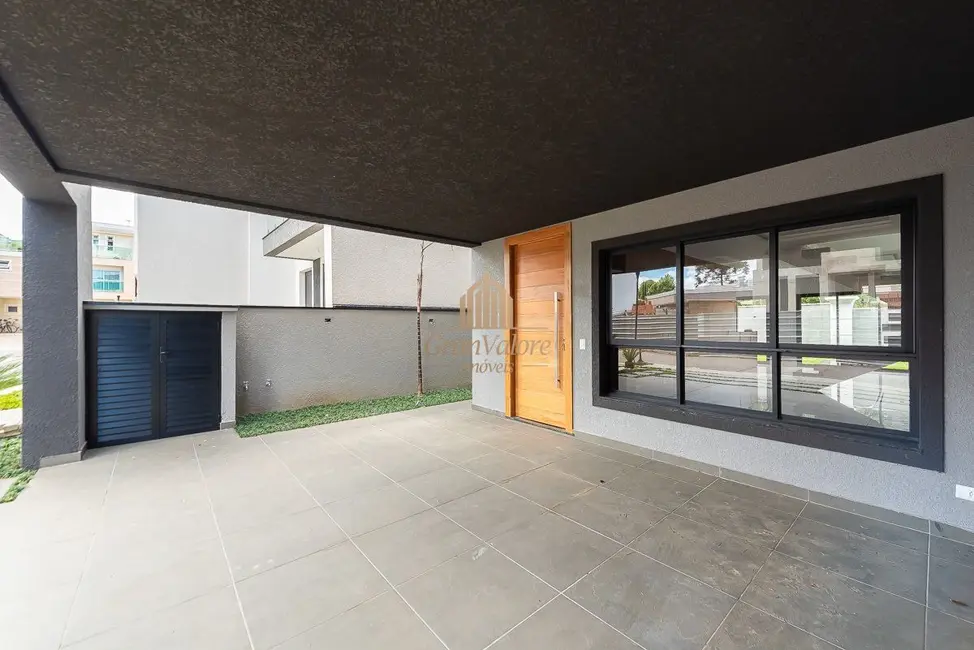 Casa com 3 quartos à venda, 190m2 em Uberaba, Curitiba - PR - imagem 4 Foto 4 de Casa com 3 quartos à venda, 190m2 em Uberaba, Curitiba - PR