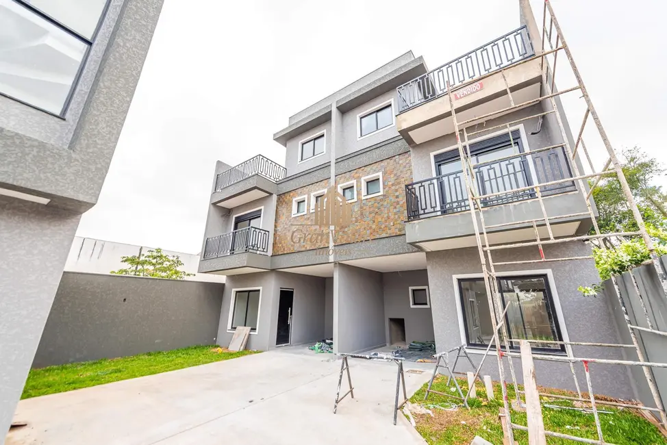 Casa com 4 quartos à venda, 122m2 em Uberaba, Curitiba - PR - imagem 4 Foto 4 de Casa com 4 quartos à venda, 122m2 em Uberaba, Curitiba - PR