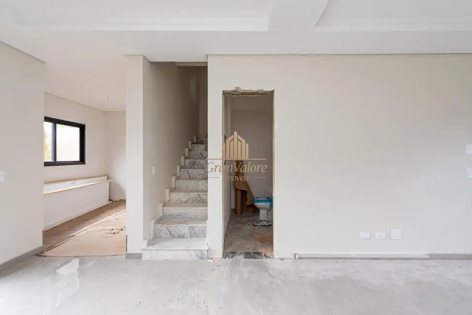 Casa com 4 quartos à venda, 122m2 em Uberaba, Curitiba - PR - imagem 9 Foto 9 de Casa com 4 quartos à venda, 122m2 em Uberaba, Curitiba - PR