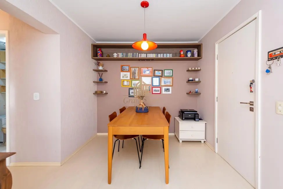 Foto 2 de Apartamento com 2 quartos à venda, 55m2 em Bigorrilho, Curitiba - PR