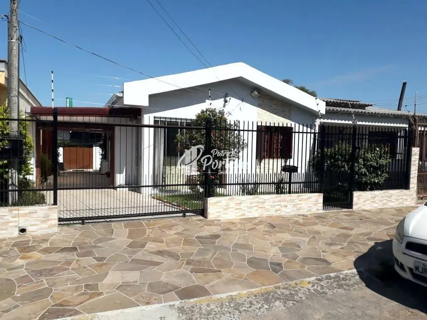 Foto 1 de Casa com 2 quartos à venda, 134m2 em Patronato, Santa Maria - RS