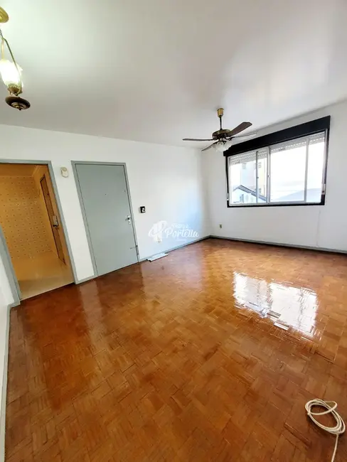Apartamento com 3 quartos para alugar, 120m2 em Centro, Santa Maria - RS - imagem 3 Foto 3 de Apartamento com 3 quartos para alugar, 120m2 em Centro, Santa Maria - RS
