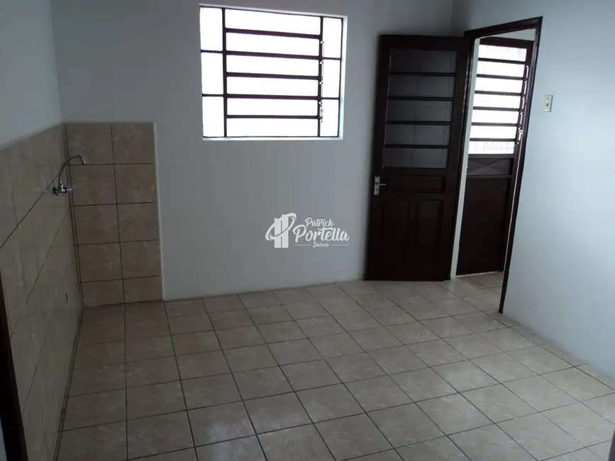 Foto 4 de Casa com 2 quartos para alugar, 70m2 em Nossa Senhora de Fátima, Santa Maria - RS
