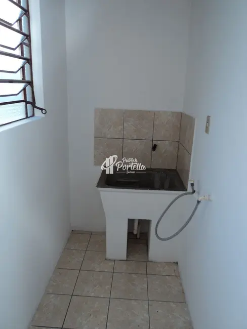 Foto 5 de Casa com 2 quartos para alugar, 70m2 em Nossa Senhora de Fátima, Santa Maria - RS