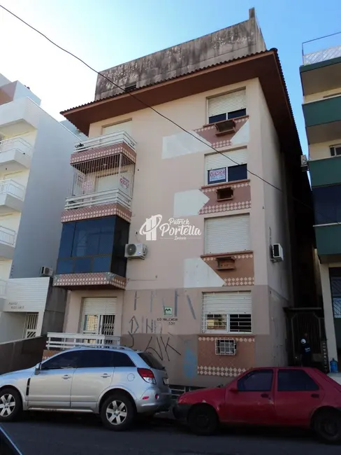 Foto 2 de Apartamento com 4 quartos para alugar, 110m2 em Nossa Senhora de Fátima, Santa Maria - RS