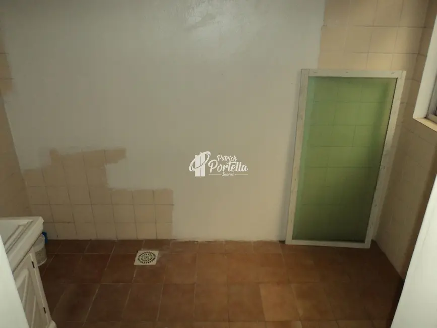 Foto 7 de Apartamento com 4 quartos para alugar, 110m2 em Nossa Senhora de Fátima, Santa Maria - RS