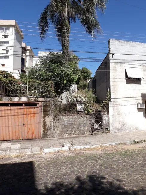 Foto 1 de Terreno / Lote à venda, 360m2 em Centro, Santa Maria - RS