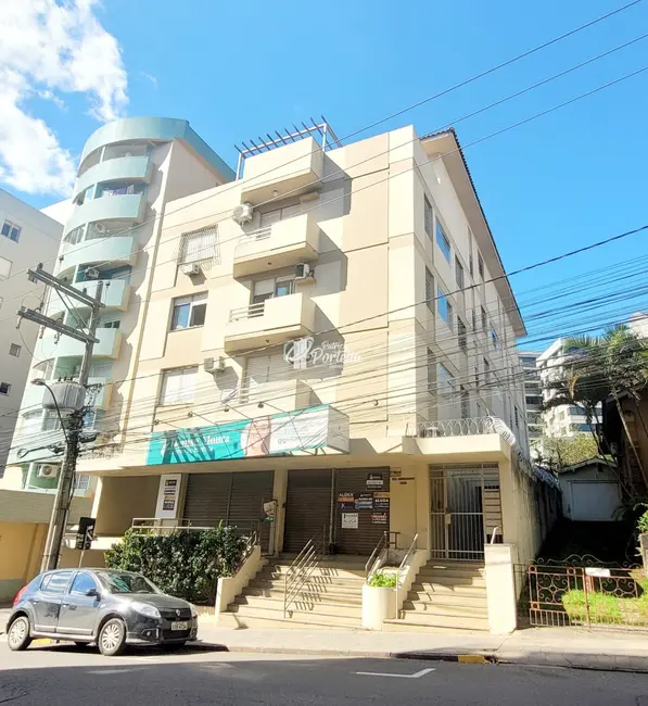 Foto 1 de Loja com 6 quartos para alugar, 100m2 em Centro, Santa Maria - RS