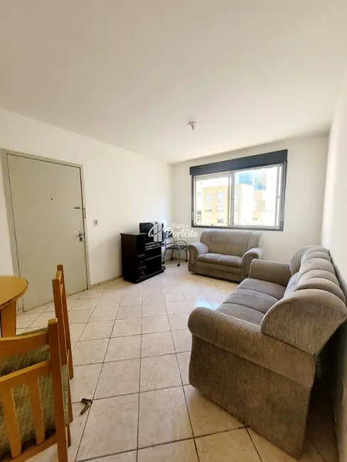 Foto 3 de Apartamento com 2 quartos para alugar, 70m2 em Centro, Santa Maria - RS