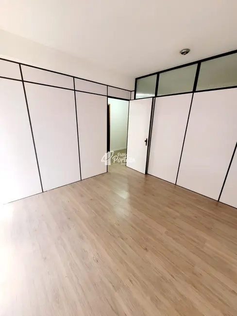 Sala Comercial com 3 quartos para alugar, 40m2 em Centro, Santa Maria - RS - imagem 7 Foto 7 de Sala Comercial com 3 quartos para alugar, 40m2 em Centro, Santa Maria - RS