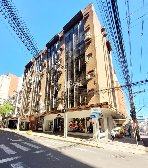 Sala Comercial com 3 quartos para alugar, 40m2 em Centro, Santa Maria - RS - imagem 1 Foto 1 de Sala Comercial com 3 quartos para alugar, 40m2 em Centro, Santa Maria - RS