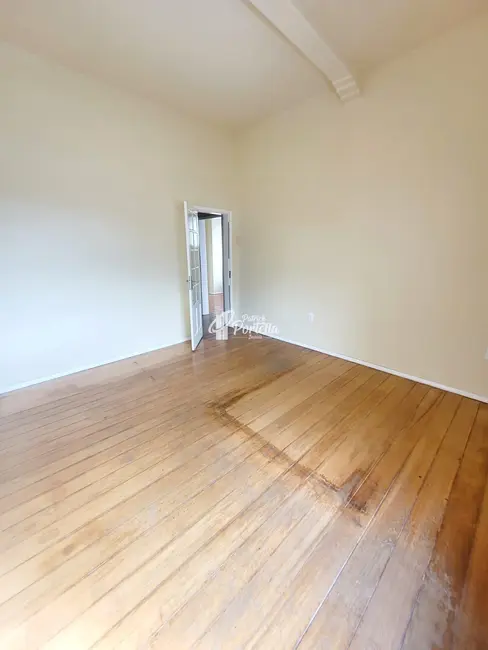 Foto 6 de Apartamento com 3 quartos para alugar, 89m2 em Itararé, Santa Maria - RS