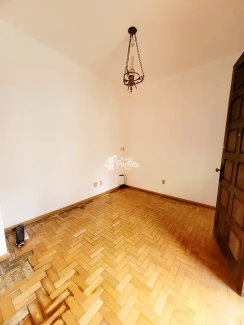 Foto 3 de Casa com 4 quartos para alugar, 225m2 em Nossa Senhora de Fátima, Santa Maria - RS