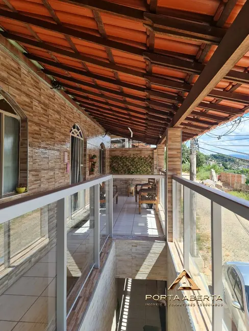Foto 2 de Casa com 4 quartos à venda, 147m2 em Caladinho, Coronel Fabriciano - MG