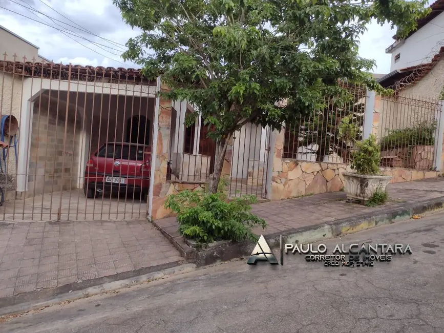 Foto 1 de Casa com 3 quartos à venda, 250m2 em Ideal, Ipatinga - MG