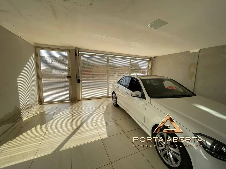 Casa com 4 quartos à venda, 570m2 em Belvedere, Coronel Fabriciano - MG - imagem 3 Foto 3 de Casa com 4 quartos à venda, 570m2 em Belvedere, Coronel Fabriciano - MG