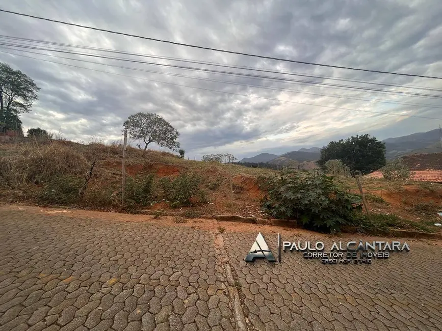 Foto 1 de Terreno / Lote à venda, 342m2 em Limoeiro, Ipatinga - MG