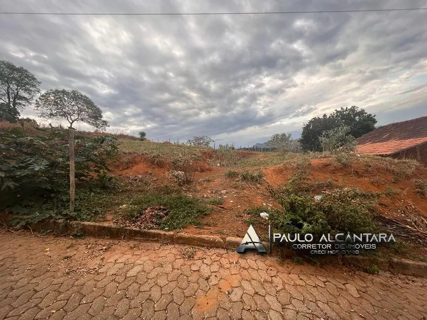 Foto 2 de Terreno / Lote à venda, 342m2 em Limoeiro, Ipatinga - MG