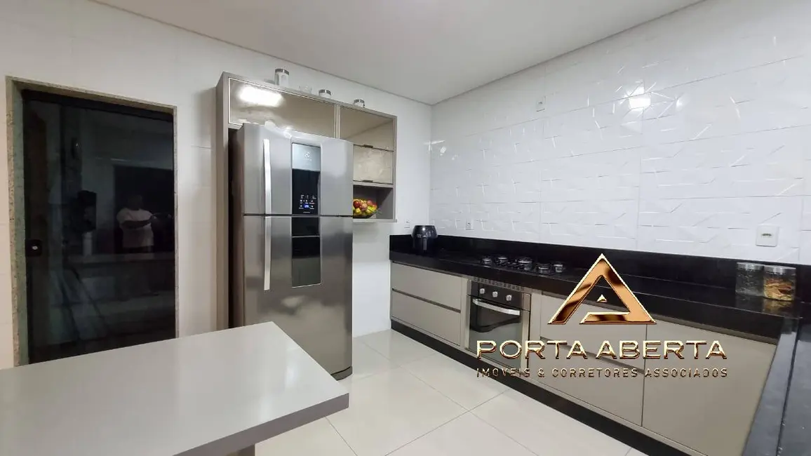 Foto 5 de Apartamento com 3 quartos à venda, 168m2 em Ipatinga - MG