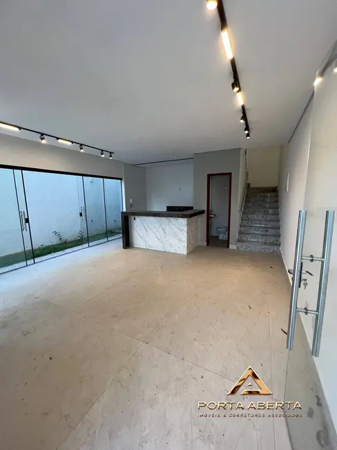 Foto 2 de Casa com 3 quartos à venda, 126m2 em Bom Retiro, Ipatinga - MG