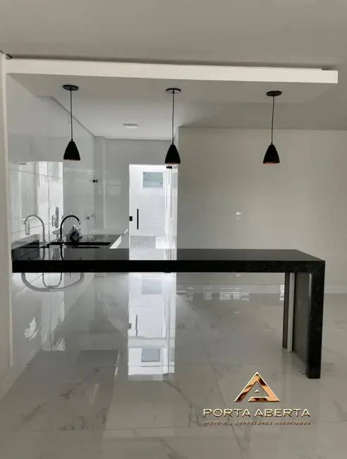 Apartamento com 3 quartos à venda, 100m2 em Santana Do Paraiso - MG - imagem 4 Foto 4 de Apartamento com 3 quartos à venda, 100m2 em Santana Do Paraiso - MG