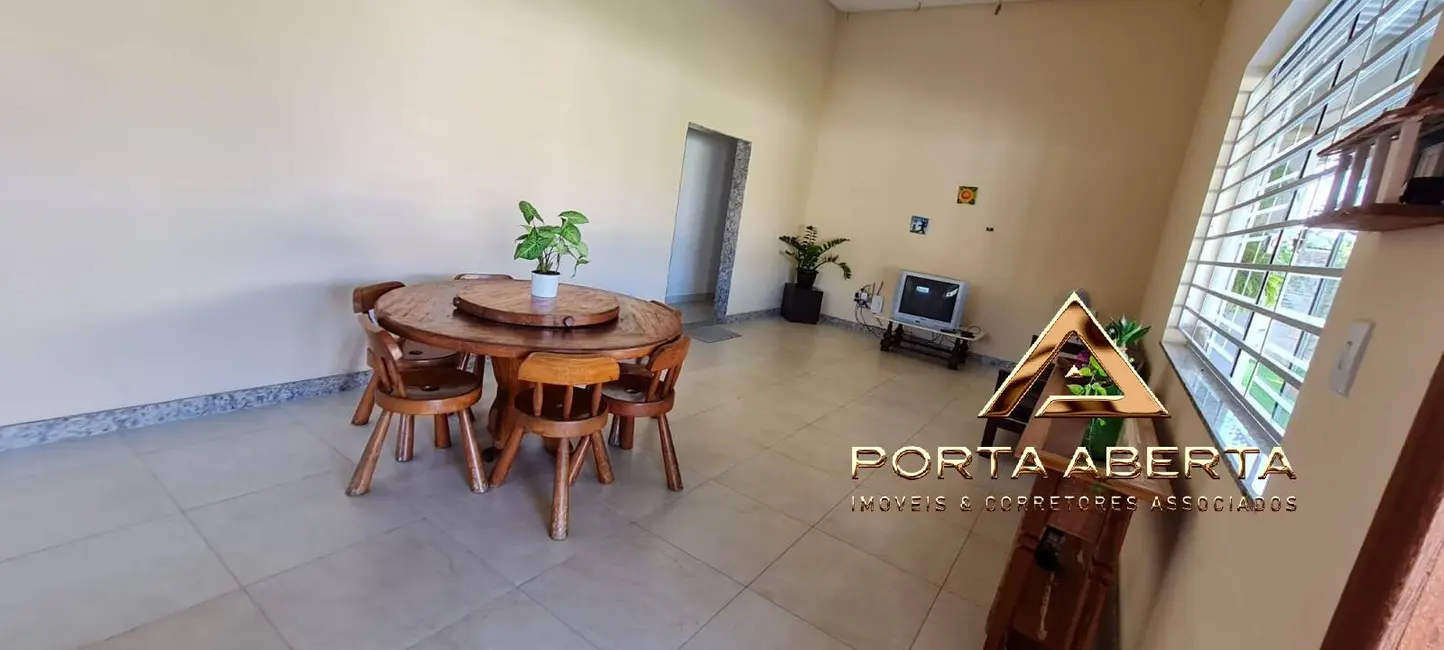 Casa com 4 quartos à venda, 450m2 em Caratinga - MG - imagem 9 Foto 9 de Casa com 4 quartos à venda, 450m2 em Caratinga - MG