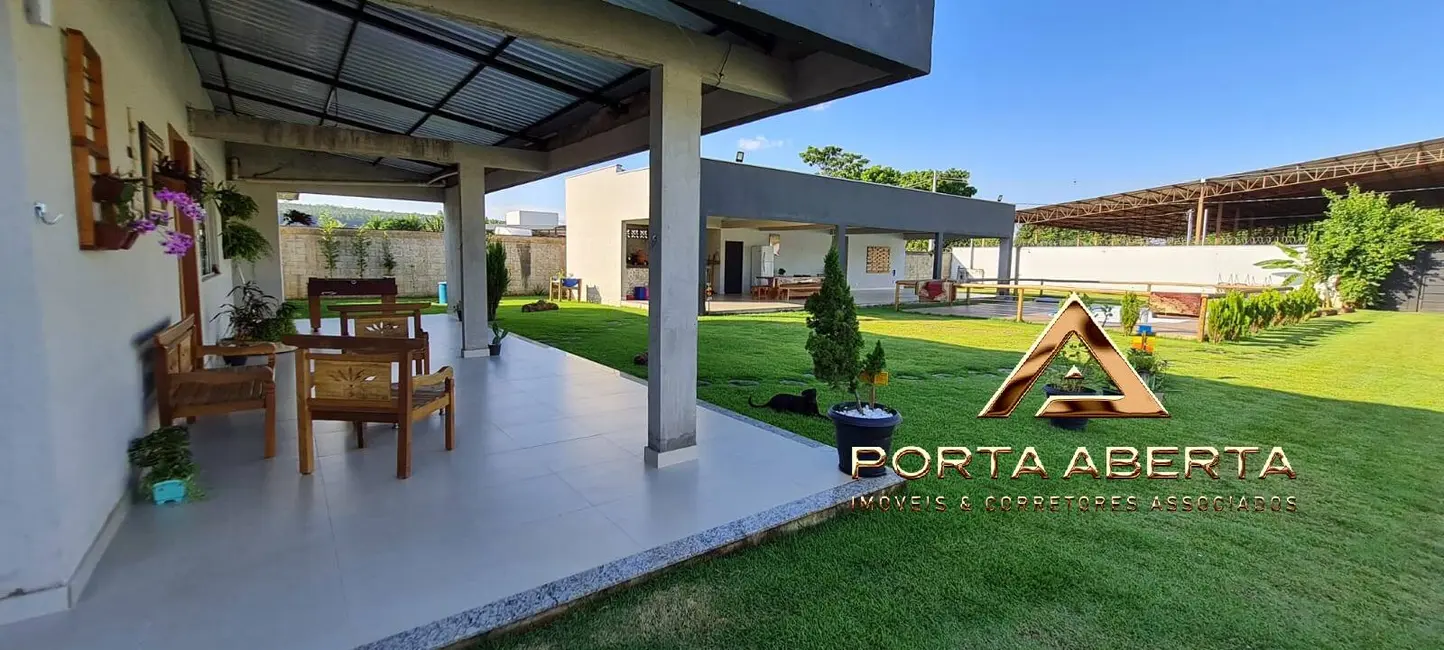 Casa com 4 quartos à venda, 450m2 em Caratinga - MG - imagem 7 Foto 7 de Casa com 4 quartos à venda, 450m2 em Caratinga - MG