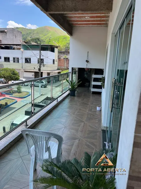 Foto 1 de Casa com 3 quartos à venda, 150m2 em Cachoeira do Vale, Timoteo - MG