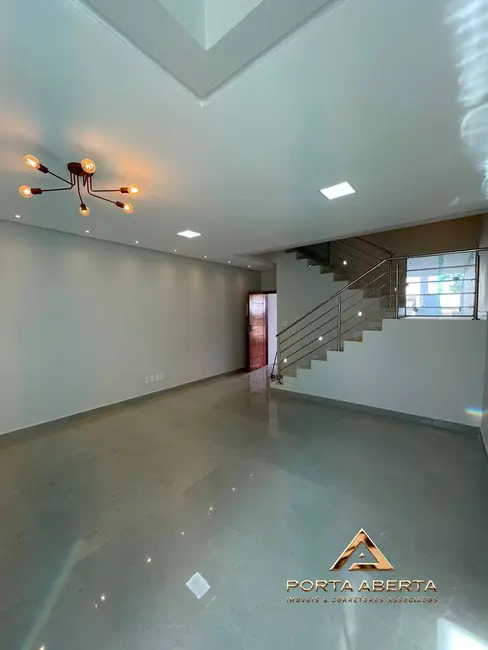 Casa com 3 quartos à venda, 149m2 em Fontes, Ipatinga - MG - imagem 3 Foto 3 de Casa com 3 quartos à venda, 149m2 em Fontes, Ipatinga - MG