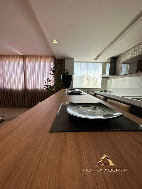 Apartamento com 3 quartos à venda, 215m2 em Funcionários, Timoteo - MG - imagem 3 Foto 3 de Apartamento com 3 quartos à venda, 215m2 em Funcionários, Timoteo - MG