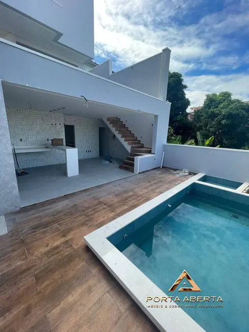 Foto 2 de Casa com 3 quartos à venda, 200m2 em Caravelas, Ipatinga - MG