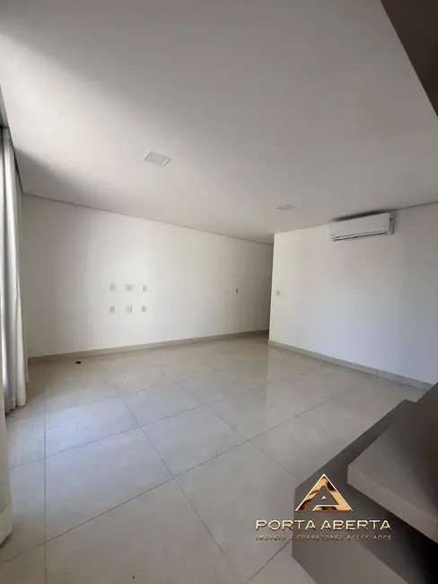 Foto 3 de Casa com 3 quartos à venda, 90m2 em Caratinga - MG