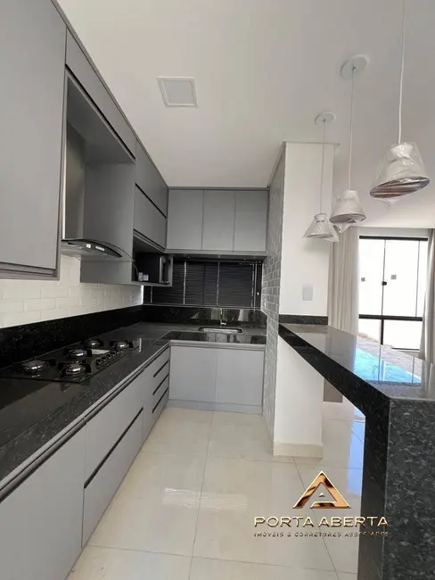 Foto 8 de Casa com 3 quartos à venda, 90m2 em Caratinga - MG