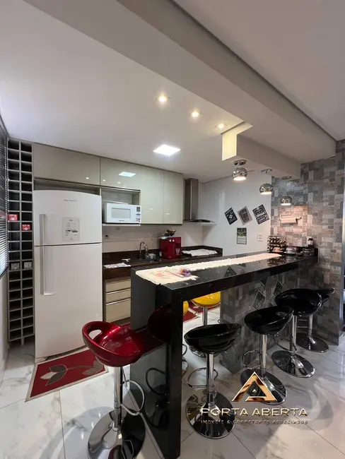 Apartamento com 3 quartos à venda, 190m2 em Veneza, Ipatinga - MG - imagem 3 Foto 3 de Apartamento com 3 quartos à venda, 190m2 em Veneza, Ipatinga - MG